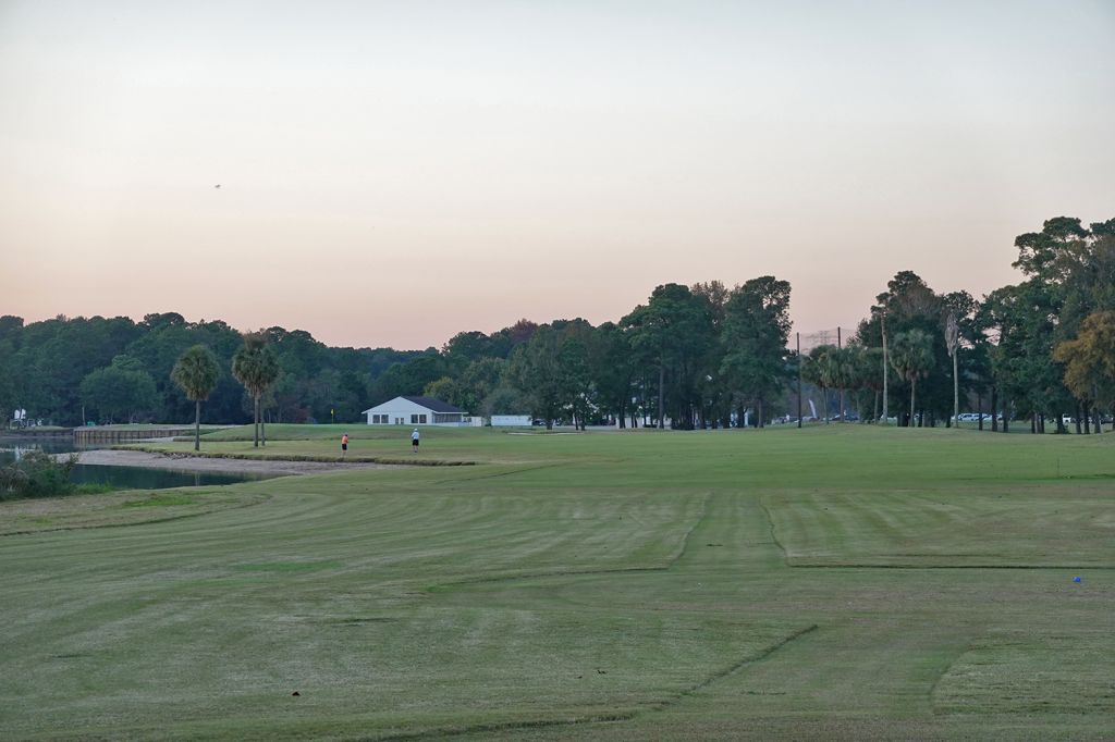 18th Hole at Tour 18 Golf Course (Houston) (440 Yard Par 4)